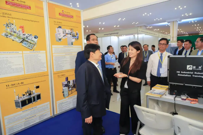 亚龙集团在柬埔寨第七届全国技术职业教育培训日The 7th National TVET DAY in Cambodia精彩亮相！